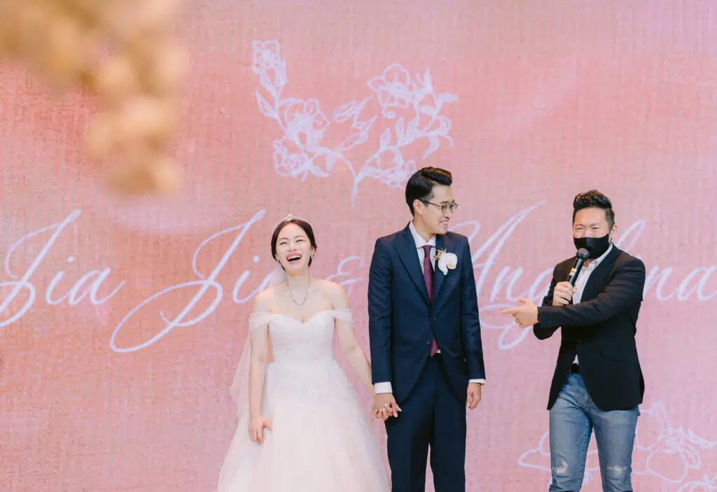 Singapore Emcee James Yang hosting Wedding Event